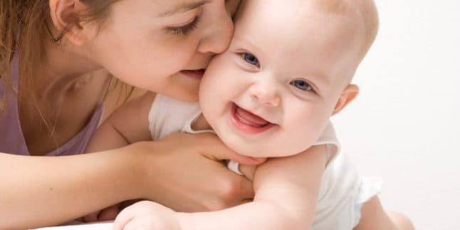 Annelere Bebek Bakımıyla İlgili İpuçları kapak resmi