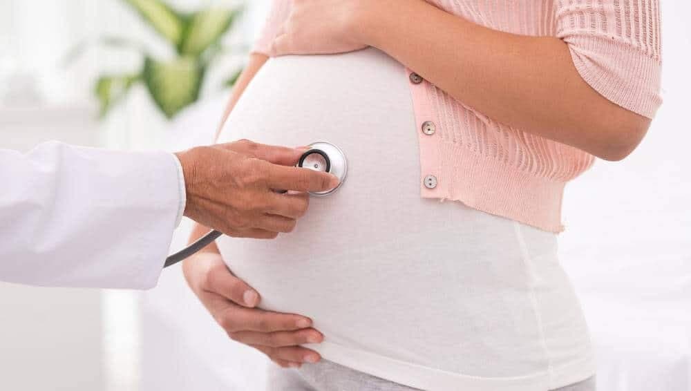 Anne Karnında Bebeğin Ters Durması: Nedenleri, Belirtileri ve Ne Yapılmalı? kapak resmi