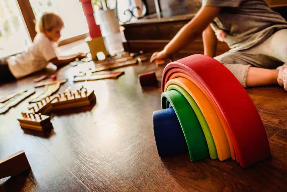 Montessori Eğitimi Almış 11 Başarılı Kişi! kapak resmi