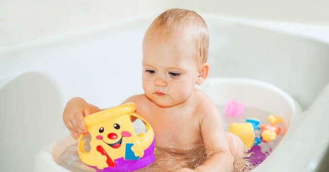 Bebeğinizin Banyo Saatini Daha Keyifli Hale Getirecek Ürünler image